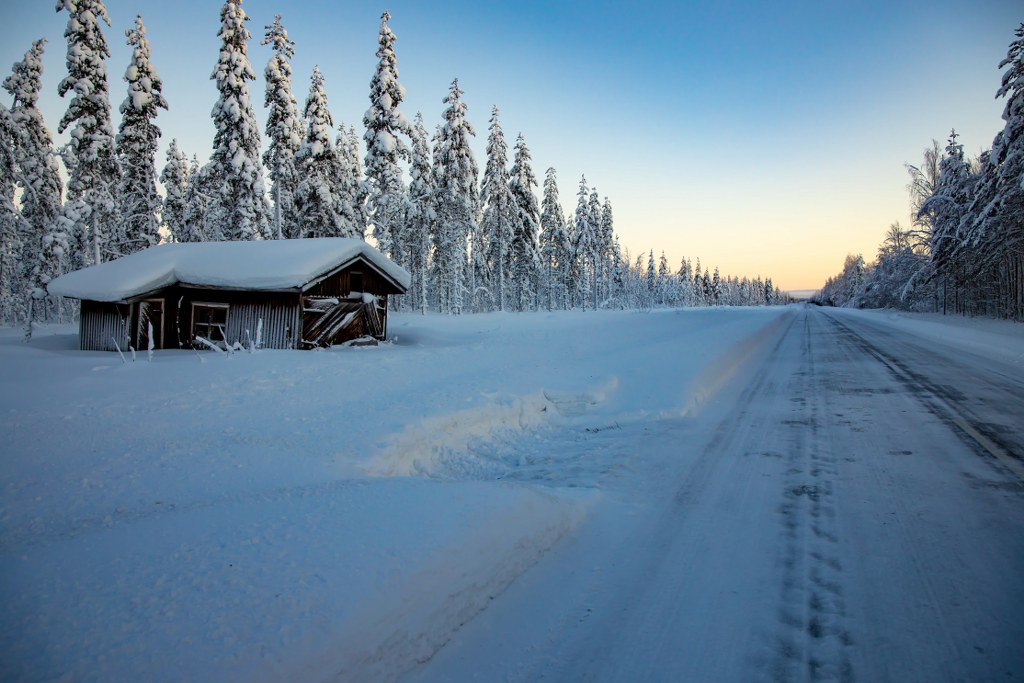 winter_landscape_in_finland_road_covered_with_snow